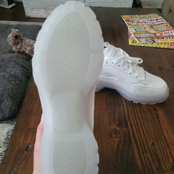 Cardi B X Reebok sneaker - Picture 3 of 5